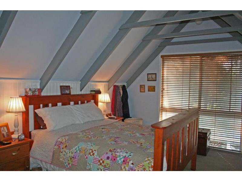 Eagle Heights QLD 4271