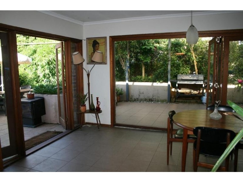 10 Shiloh Drive, Tamborine Mountain QLD 4272