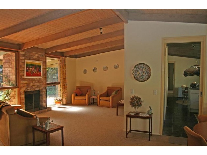 81 Prospect Street, Tamborine Mountain QLD 4272