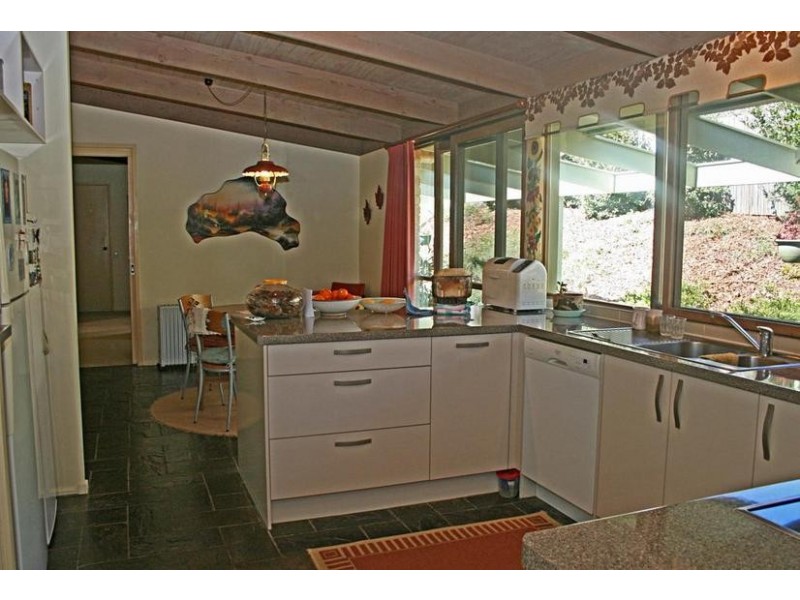 81 Prospect Street, Tamborine Mountain QLD 4272