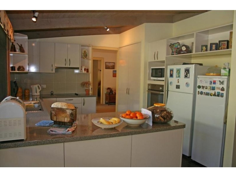 81 Prospect Street, Tamborine Mountain QLD 4272