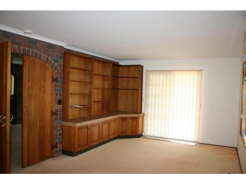 53 Paradise Drive, Eagle Heights QLD 4271