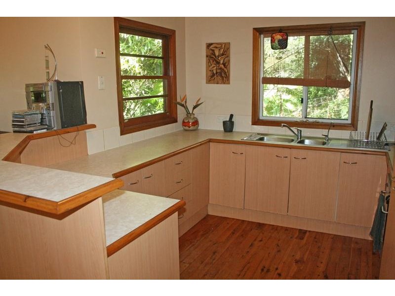 9 Long Road, Eagle Heights QLD 4271