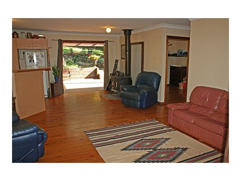 9 Long Road, Eagle Heights QLD 4271