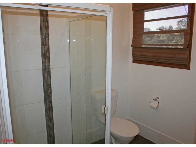 9 Long Road, Eagle Heights QLD 4271