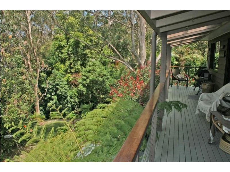 9 Madura Court, Tamborine Mountain QLD 4272
