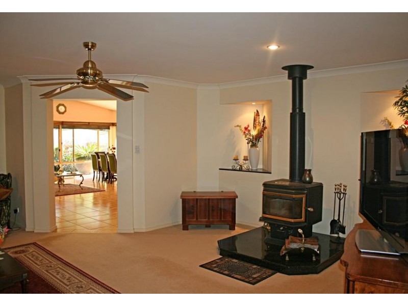 145 Sierra Drive, North Tamborine QLD 4272