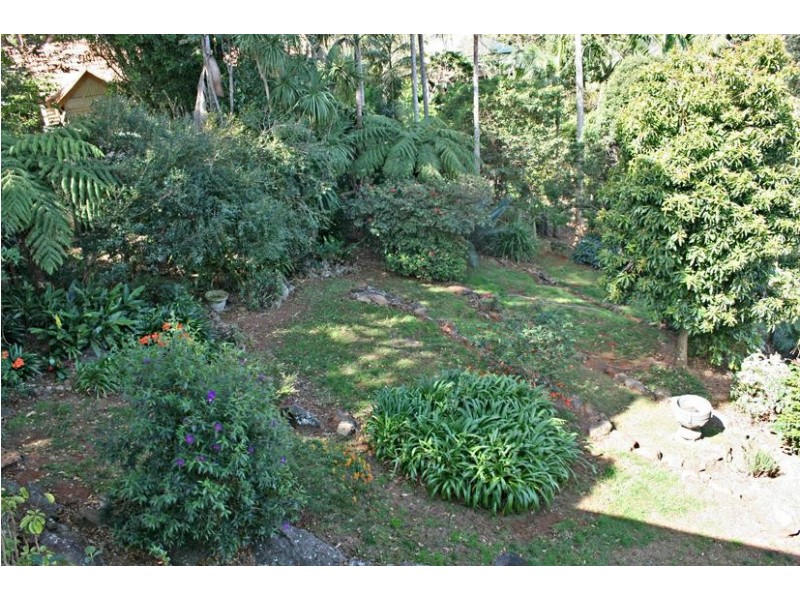11 Cliff Way, Eagle Heights QLD 4271