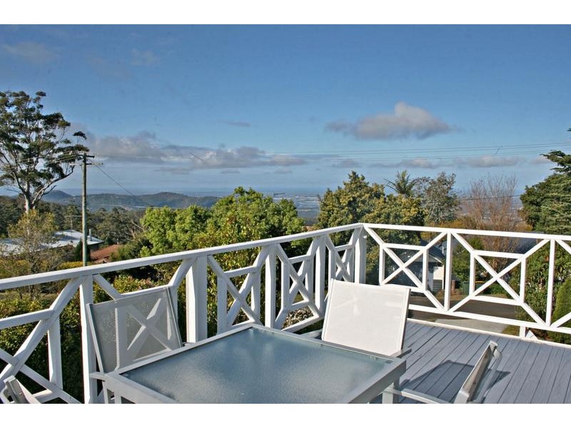 22 Cliff Way, Eagle Heights QLD 4271