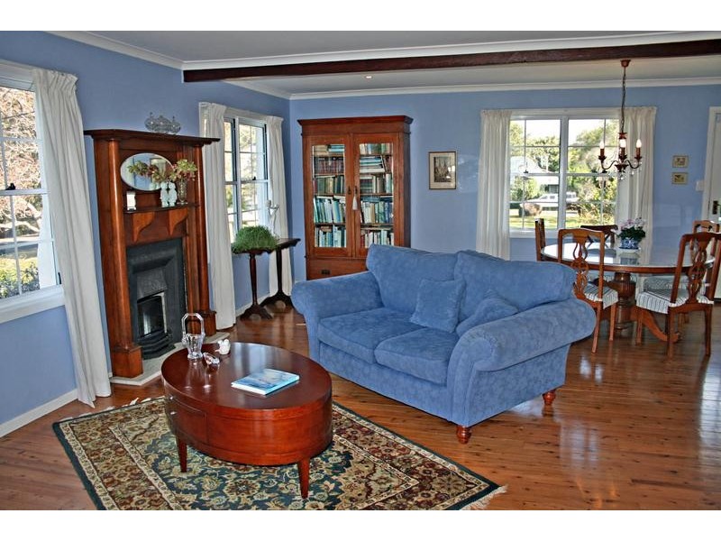 22 Cliff Way, Eagle Heights QLD 4271