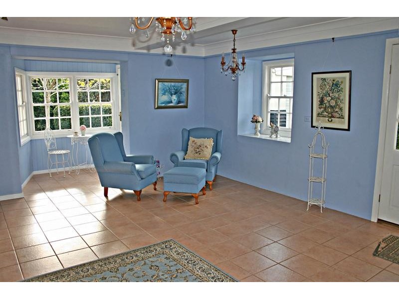 22 Cliff Way, Eagle Heights QLD 4271