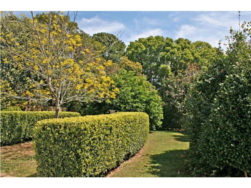 22 Cliff Way, Eagle Heights QLD 4271