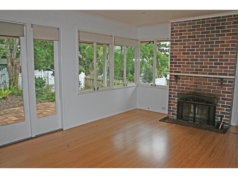 9 Beechmont Avenue, Eagle Heights QLD 4271