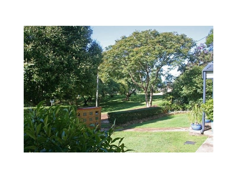 unit 6/16 Golfers Crescent, Eagle Heights QLD 4271