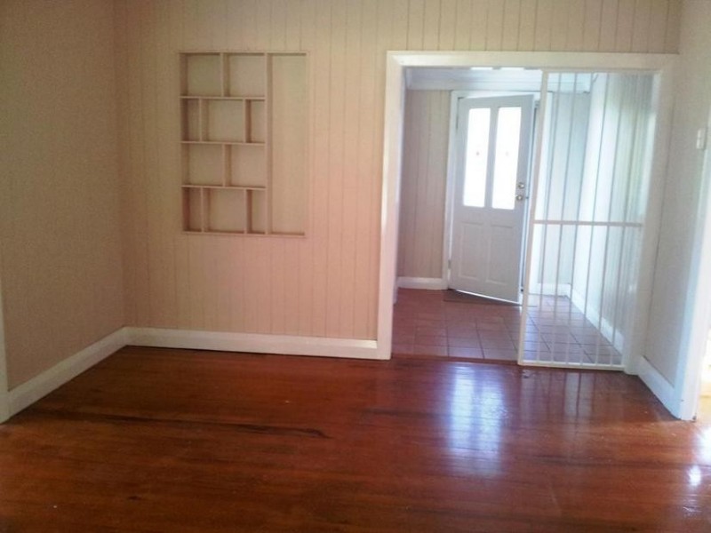 37 Tolima Drive, Eagle Heights QLD 4271