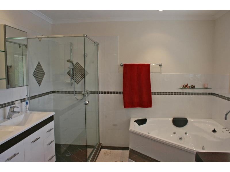 26 Sierra Dr, North Tamborine QLD 4272