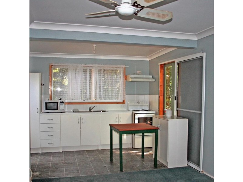 14 Kinabalu Drive, Eagle Heights QLD 4271