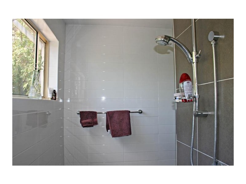 5 Teton Court, Eagle Heights QLD 4271