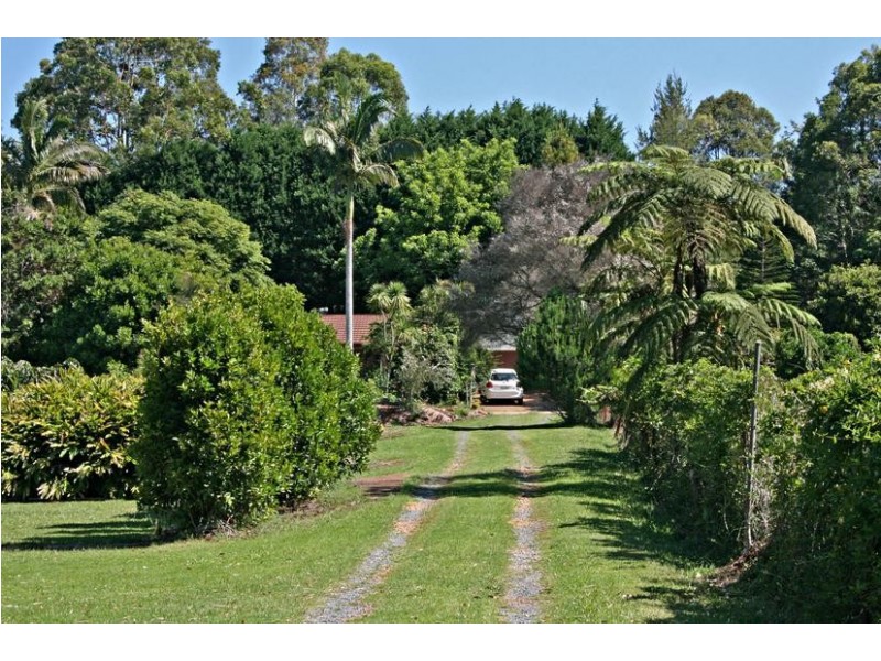 11-15 Siganto Street, Tamborine Mountain QLD 4272