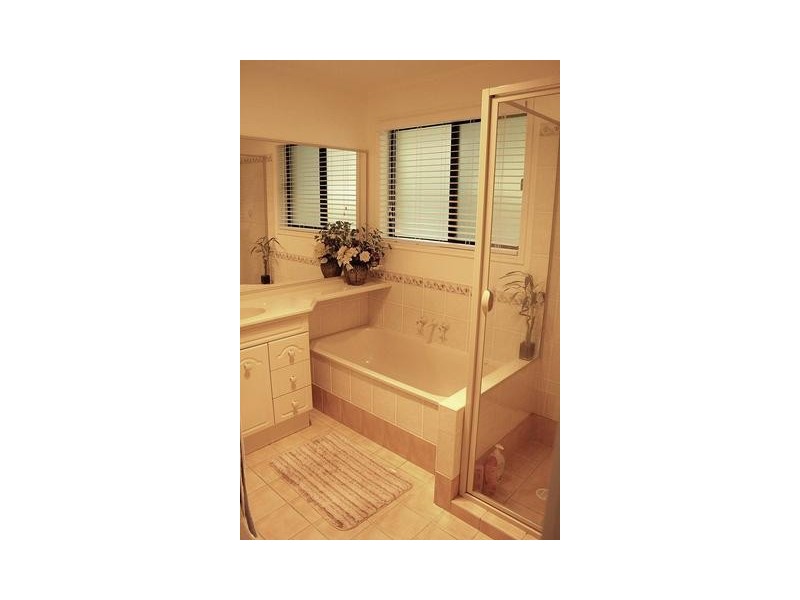 273 MacDonnell Road, Eagle Heights QLD 4271