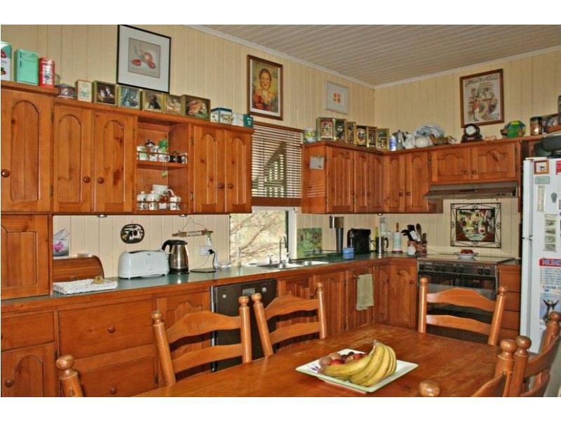 71 Hazel Road, Tamborine QLD 4270