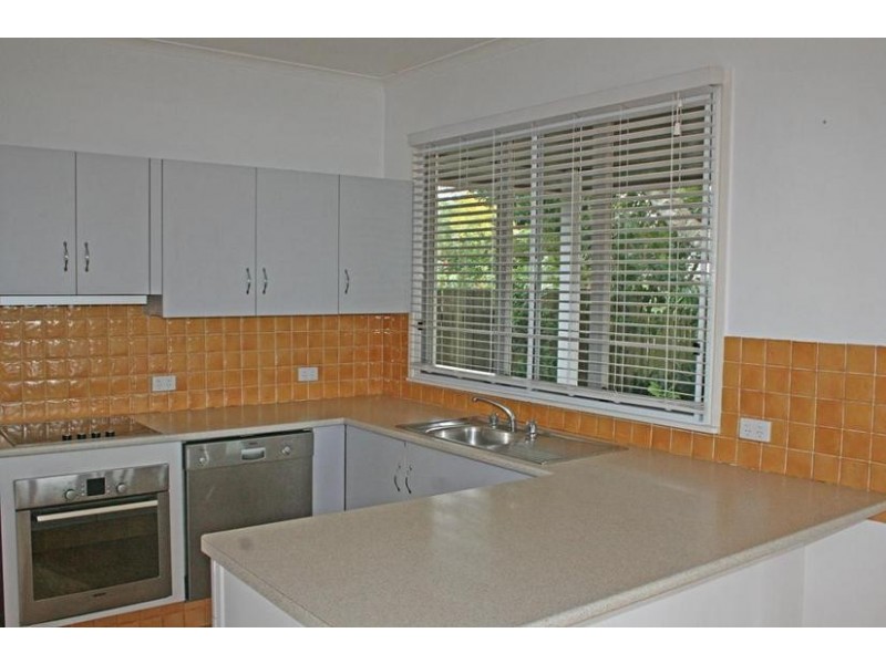 9 Beechmont Av, Tamborine Mountain QLD 4272