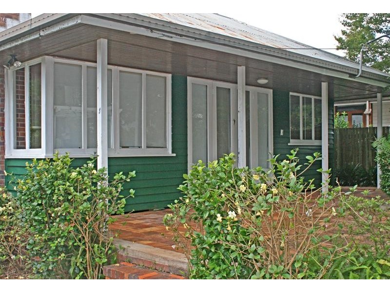 9 Beechmont Av, Tamborine Mountain QLD 4272