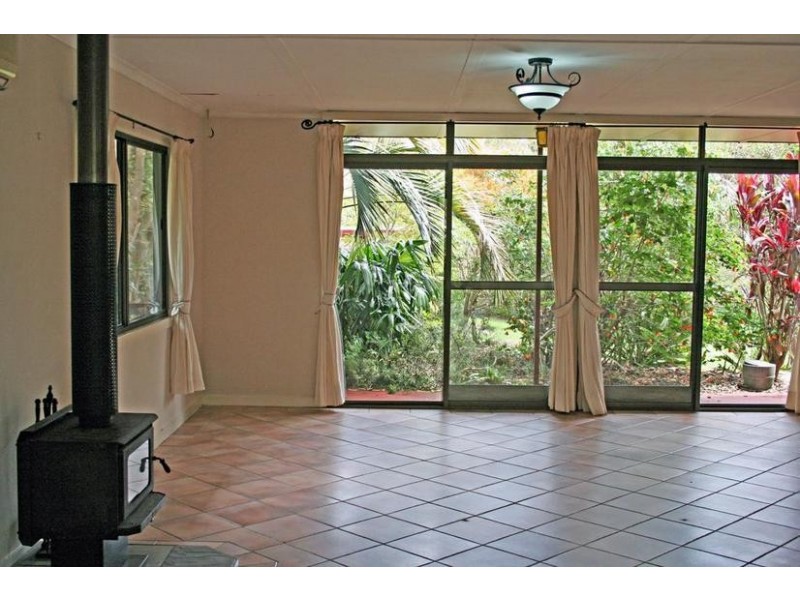 25 Manitzky Street, Tamborine Mountain QLD 4272