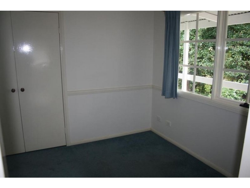 25 Ocean View Pde, Tamborine Mountain QLD 4272