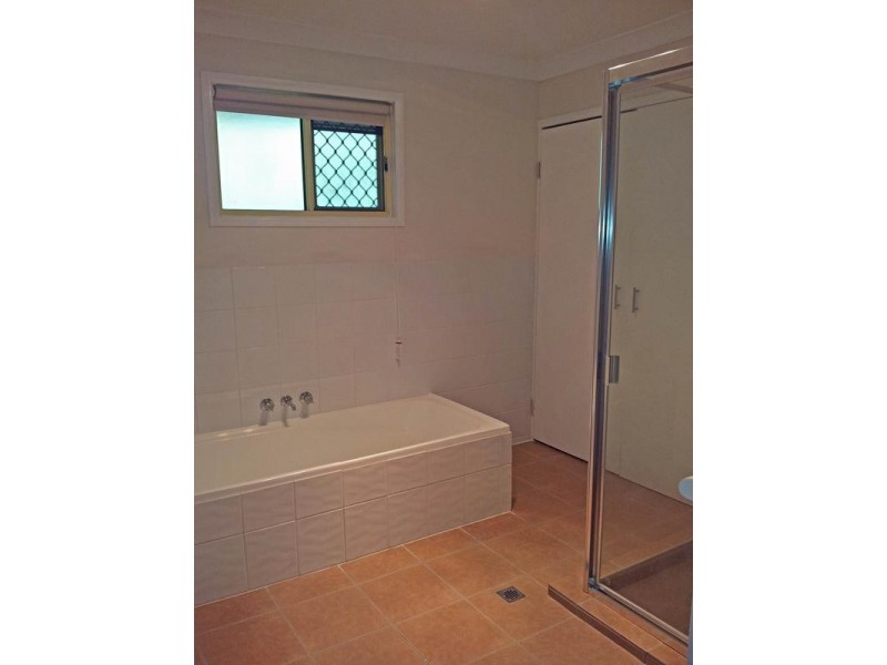 Eagle Heights QLD 4271