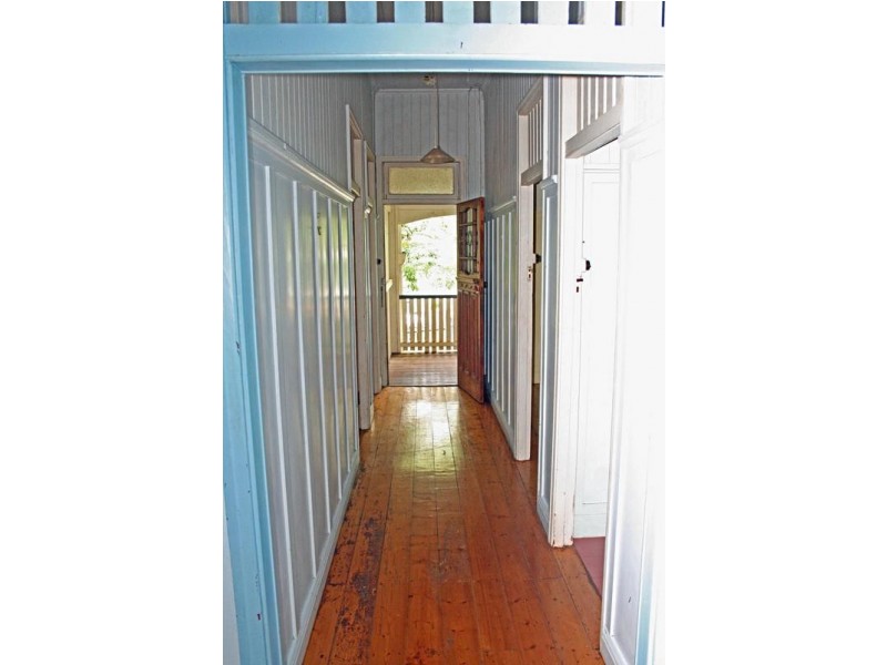 12 Beechmont Av, Tamborine Mountain QLD 4272