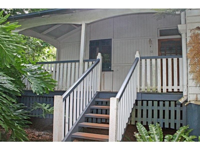 12 Beechmont Av, Tamborine Mountain QLD 4272