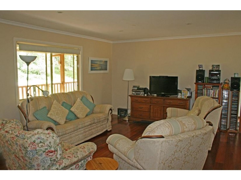 5 Contour Road, Eagle Heights QLD 4271