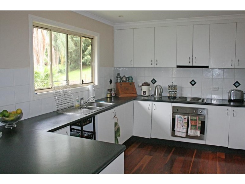 5 Contour Road, Eagle Heights QLD 4271
