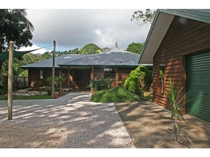 25 Ben Nevis St, Mount Tamborine, Tamborine Mountain QLD 4272