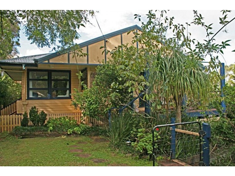 129 Kinabalu Drive, Eagle Heights QLD 4271