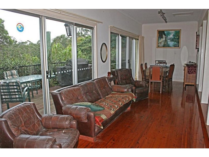 129 Kinabalu Drive, Eagle Heights QLD 4271