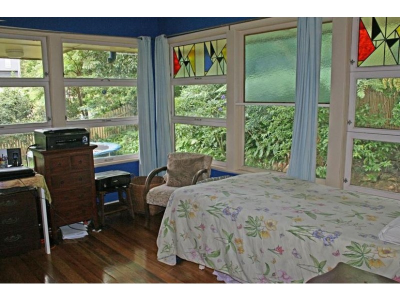 129 Kinabalu Drive, Eagle Heights QLD 4271