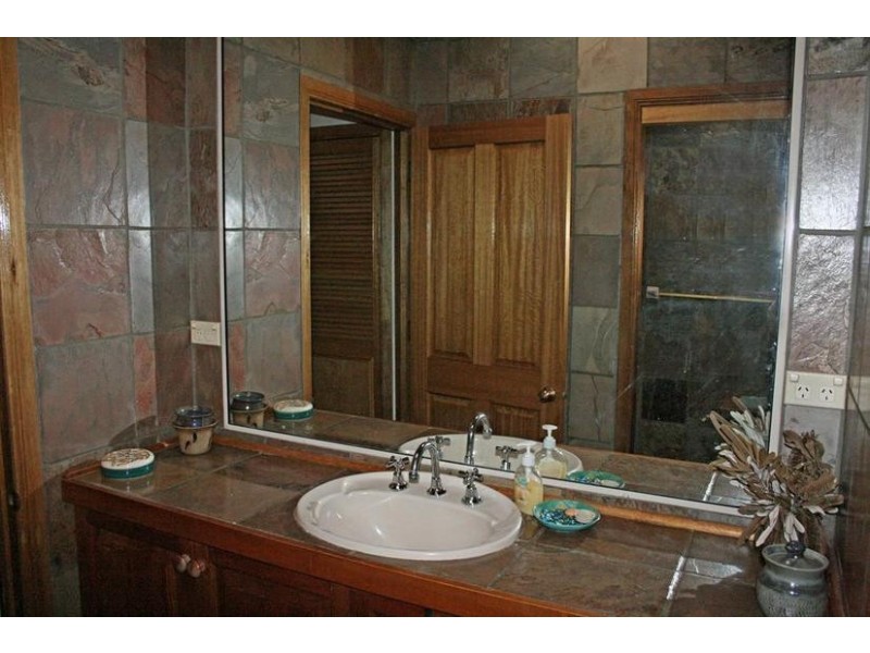 9 Celebes Court, Mt Tamborine., Tamborine Mountain QLD 4272