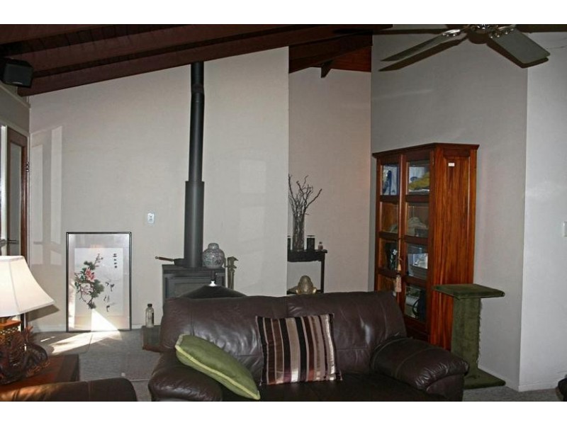 12 Kamet Court, Eagle Heights QLD 4271