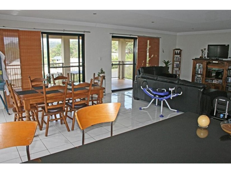52 MAGNETIC DRIVE, Eagle Heights QLD 4271