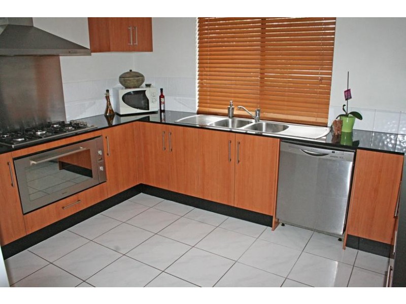 52 MAGNETIC DRIVE, Eagle Heights QLD 4271