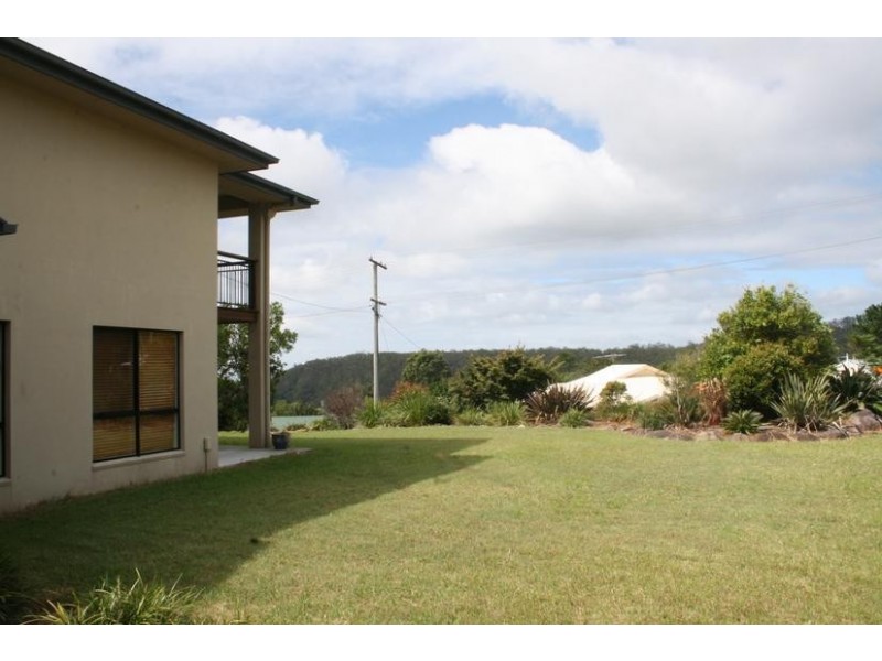 52 MAGNETIC DRIVE, Eagle Heights QLD 4271