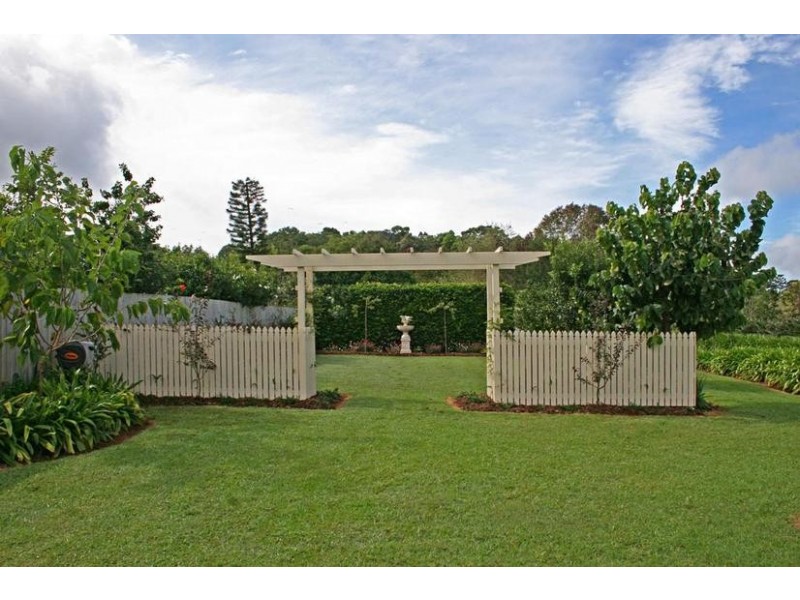 266 Long Road, North Tamborine QLD 4272