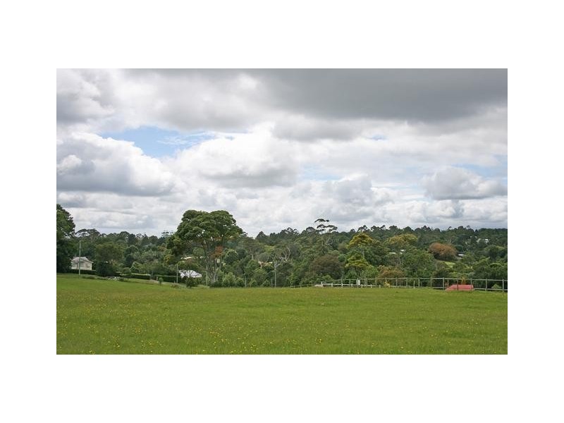 24 Benowa Street Mt Tamborine, Tamborine Mountain QLD 4272