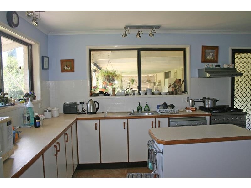 32 Bateke Road, Tamborine Mountain QLD 4272