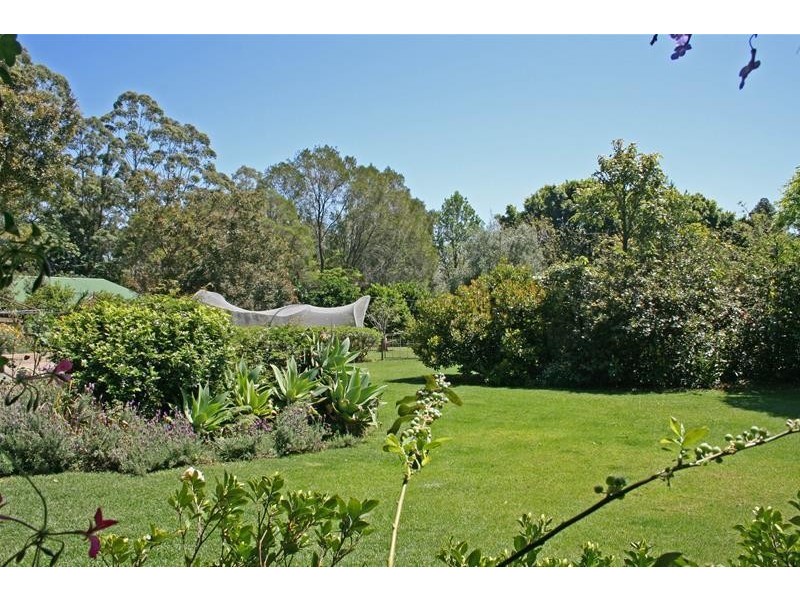 32 Bateke Road, Tamborine Mountain QLD 4272