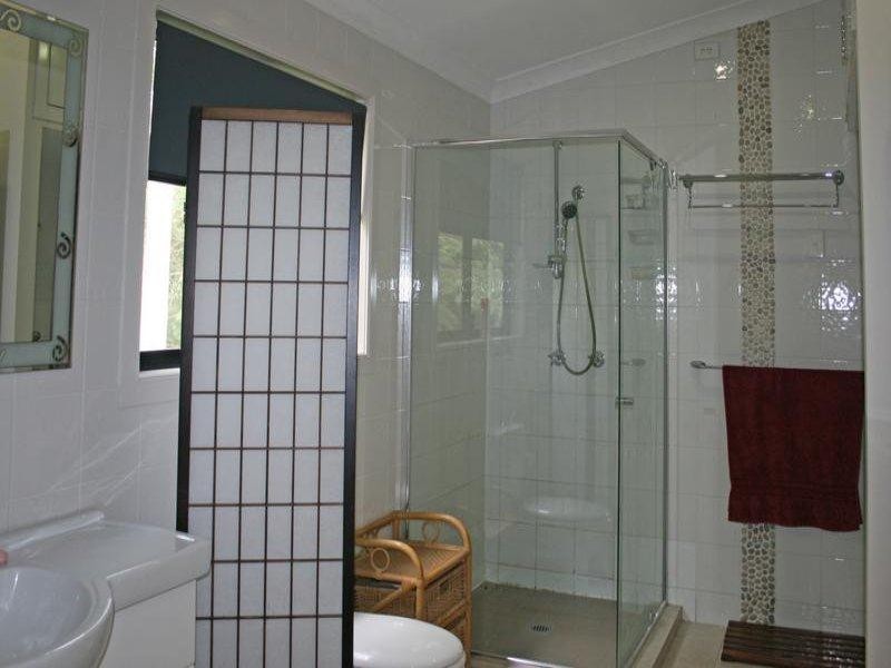 163 Wongawallan Road, Eagle Heights QLD 4271