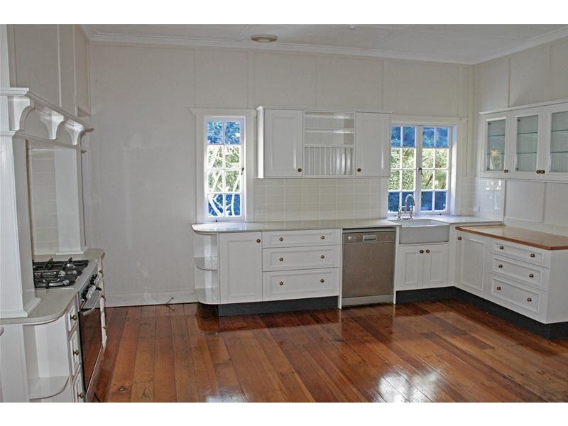 77 FREEMONT Drive, North Tamborine QLD 4272