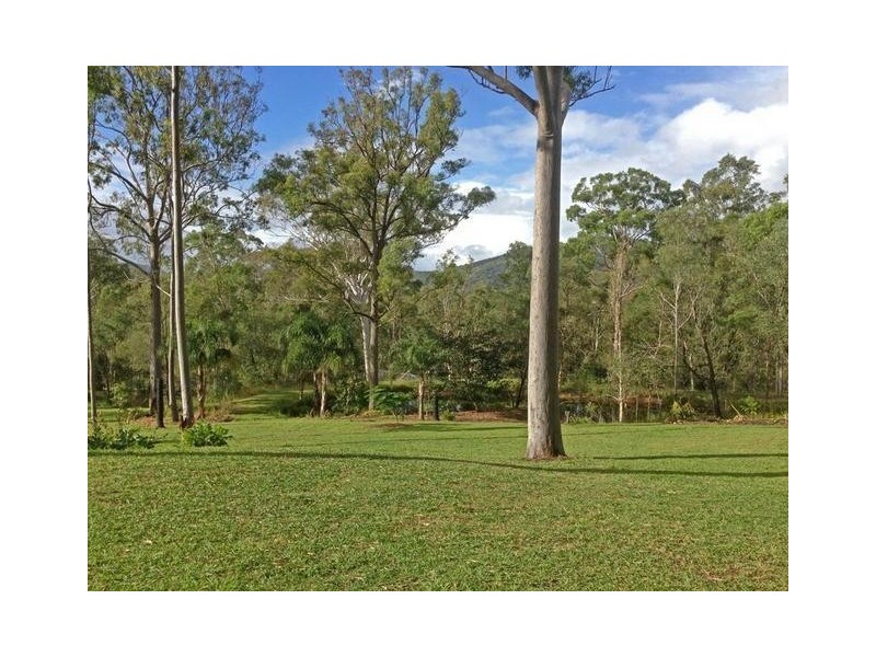 265 Tamborine Mountain Road, Tamborine QLD 4270